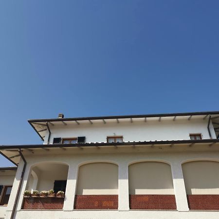 Villa Flora Affittacamere Luni Buitenkant foto