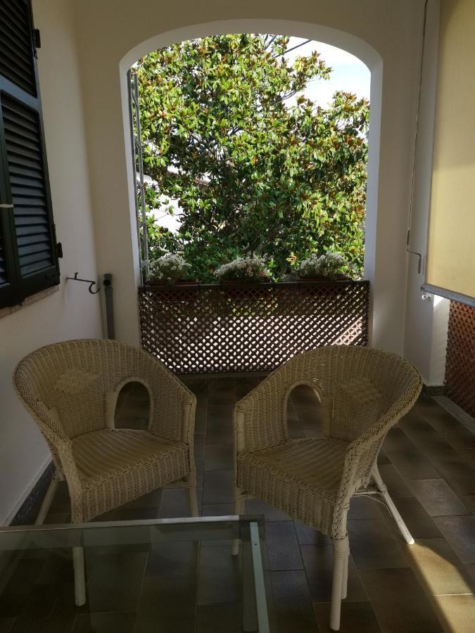 Villa Flora Affittacamere Luni Buitenkant foto