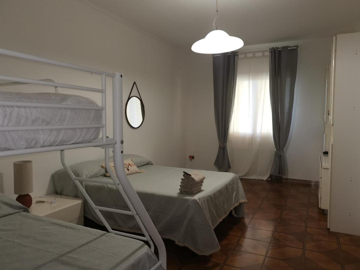 Villa Flora Affittacamere Luni Buitenkant foto